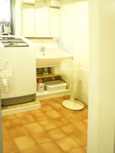 時短家事と湿気対策 洗面所の扉を外して家事効率up 暮らしニスタ 時短家事と湿気対策 洗面所の扉を外して家事効率up 暮らしニスタ