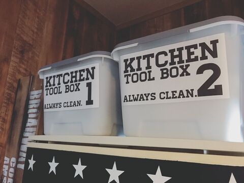 ダイソー新商品 冷蔵庫の上のデッドスペースをリビングboxを使って有効活用 暮らしニスタ