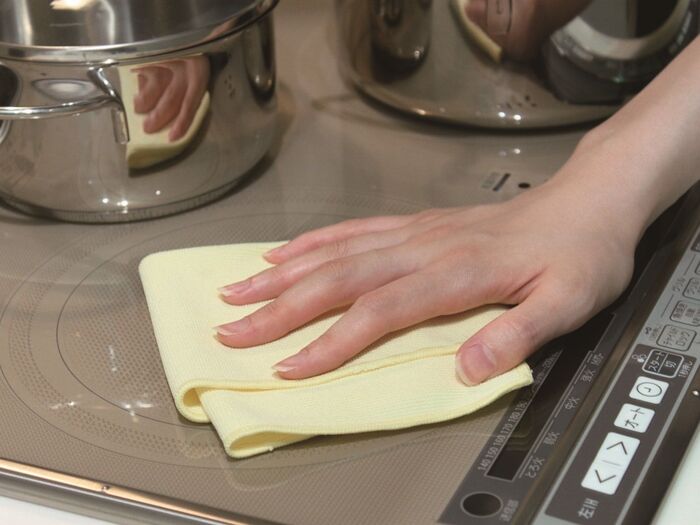 【キッチンの油汚れに！】水拭きだけでピカピカに。キッチン家電お掃除の強い味方！