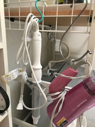 熱いままでもサッと刺すだけ ヘアアイロンホルダー 暮らしニスタ 熱いままでもサッと刺すだけ ヘアアイロンホルダー 暮らしニスタ