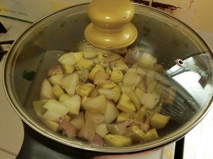 炊飯器で簡単 りんごとさつま芋のケーキ 暮らしニスタ