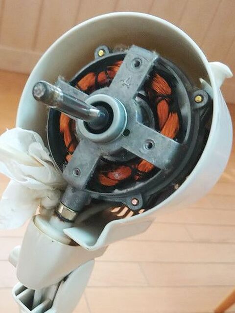 扇風機 分解してモーター部分までシッカリお掃除 暮らしニスタ 扇風機 分解してモーター部分までシッカリお掃除 暮らしニスタ