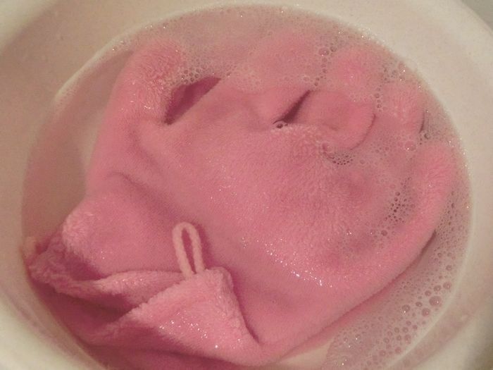1.洗う物を漂白剤に浸ける