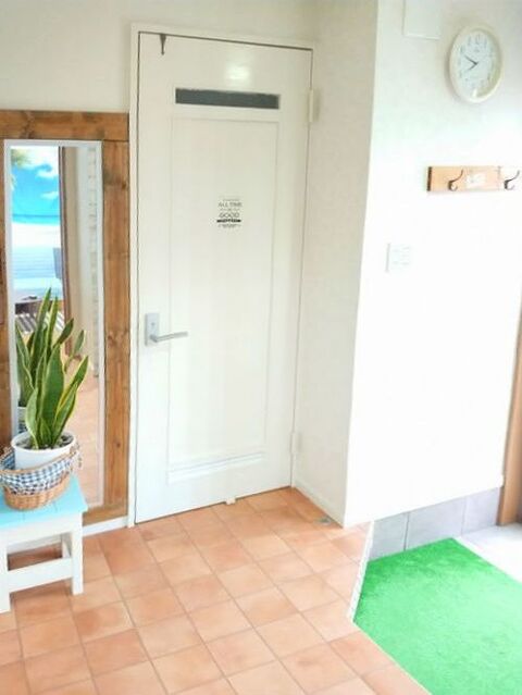 玄関 ダイソーのクッションレンガシート リメイクシートを撤去 暮らしニスタ 玄関 ダイソーのクッションレンガシート リメイクシートを撤去 暮らしニスタ