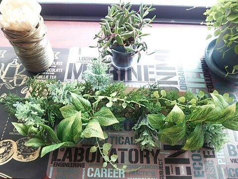 カインズのフェイクグリーンを使って壁飾り 暮らしニスタ カインズのフェイクグリーンを使って壁飾り 暮らしニスタ