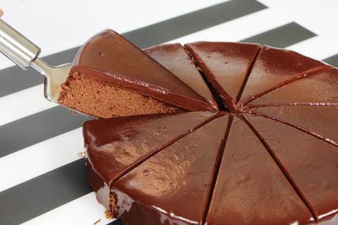 レシピ チョコ ケーキ 材料5つ！レンジでなめらか濃厚リッチなチョコケーキの簡単作り方。