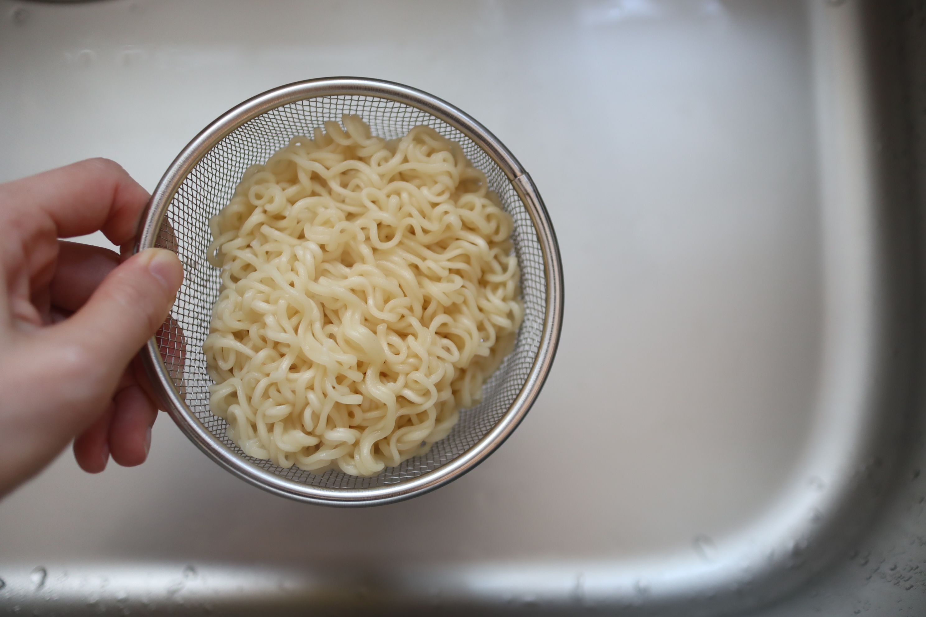 入れるだけ インスタント麺がモッチモチの生麺みたい やってみた 暮らしニスタ