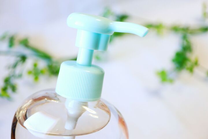 ベビーオイルの驚きの美容活用法!みんなで使える♪