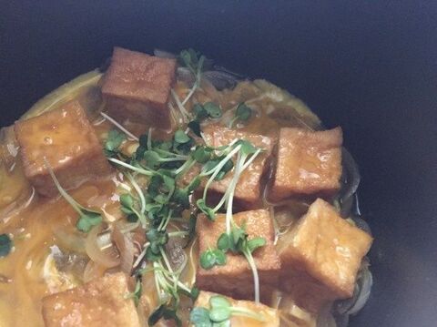 ちゃちゃっと作れる かつ丼風な厚揚げの卵とじ 暮らしニスタ