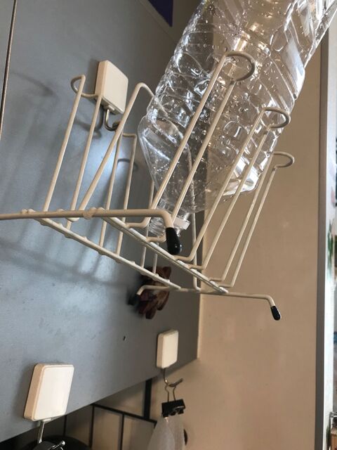 洗ったペットボトル何処で乾燥させる コップスタンドで場所とらずに乾燥 暮らしニスタ 洗ったペットボトル何処で乾燥させる コップスタンドで場所とらずに乾燥 暮らしニスタ