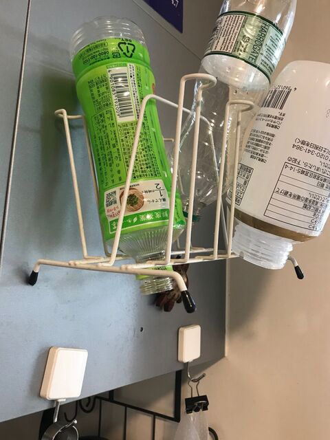 洗ったペットボトル何処で乾燥させる コップスタンドで場所とらずに乾燥 暮らしニスタ 洗ったペットボトル何処で乾燥させる コップスタンドで場所とらずに乾燥 暮らしニスタ