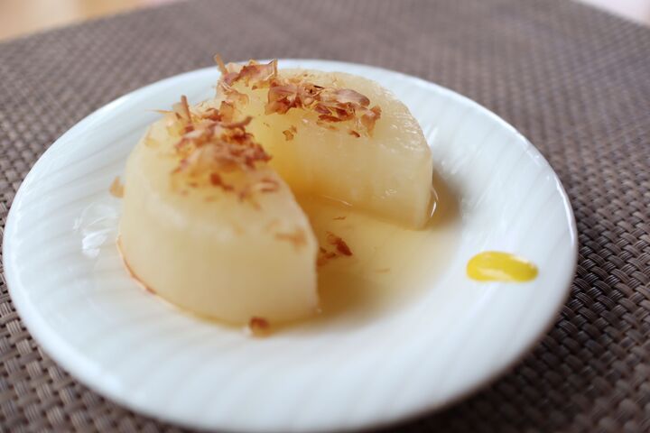 【〇〇水で下ゆですると…】大根の煮物をやわらか&味しみしみに仕上げる裏ワザ<やってみた>