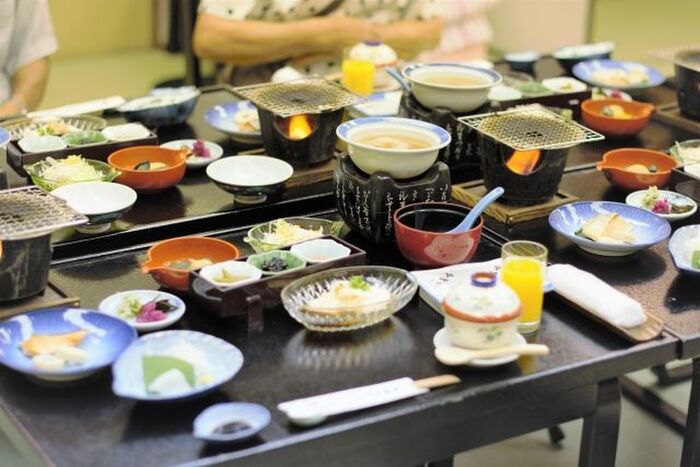 据え膳 とは 据え膳食わぬは男の恥などの言葉の意味も紹介 暮らしニスタ 据え膳 とは 据え膳食わぬは男の恥などの言葉の意味も紹介 暮らしニスタ