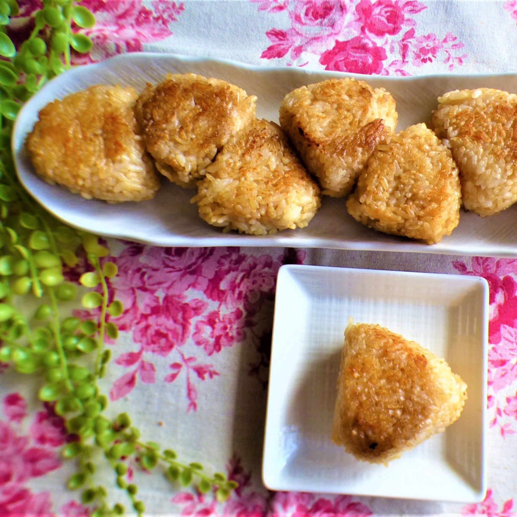 バター醤油で美味い♡焼きおにぎり