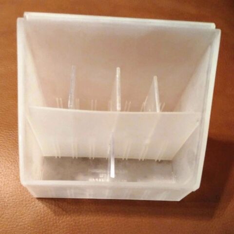 100均 ペン立て を使ったメイクグッズ収納 暮らしニスタ
