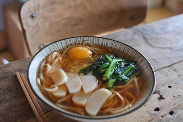 だし汁とはなに？基本の作り方とおすすめレシピを紹介｜暮らしニスタ
