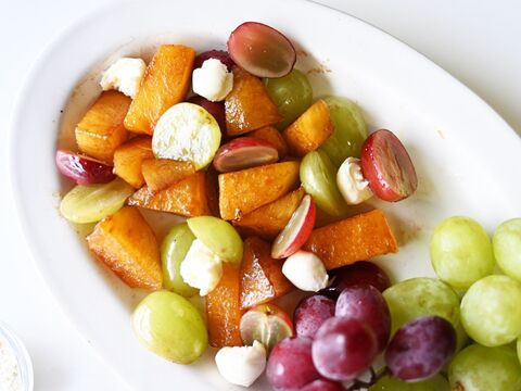 果物のおかず 焼き柿とぶどうのバルサミコサラダ ママ友がキャーキャーいうサラダ 暮らしニスタ