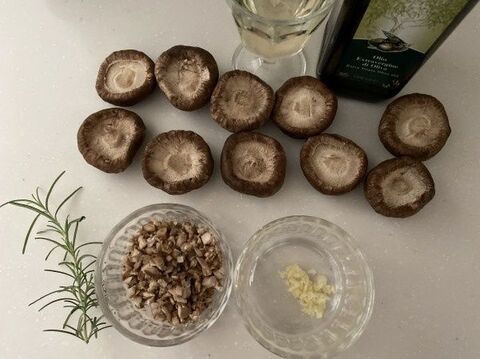 ちょっとイタリアンな椎茸の白ワインソテー 暮らしニスタ ちょっとイタリアンな椎茸の白ワインソテー 暮らしニスタ