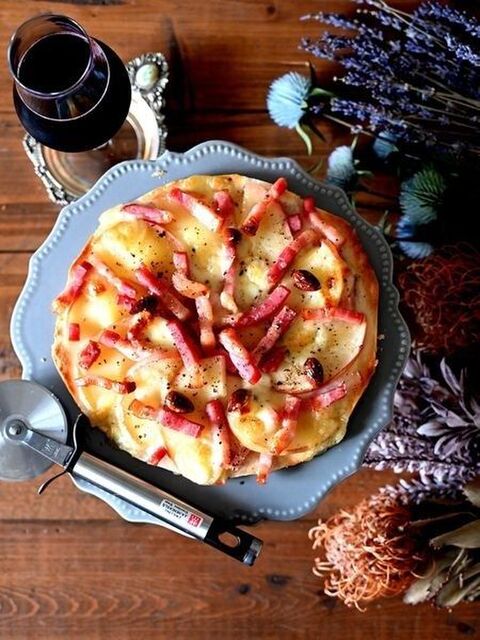 果物のおかず りんごとベーコンのピザ 19 果物のおかず10選 暮らしニスタ