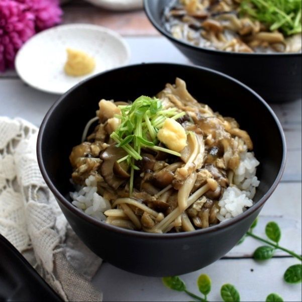 これぞ秋の香り きのこのあんかけご飯 暮らしニスタ