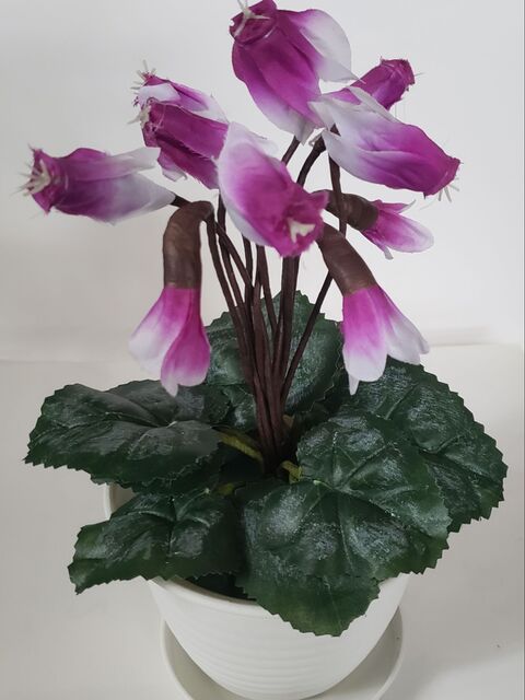 とても可愛い花 ミニのシクラメンの造花を作りました 暮らしニスタ とても可愛い花 ミニのシクラメンの造花を作りました 暮らしニスタ