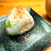 マメチーかつお節おにぎり🍙のレシピ