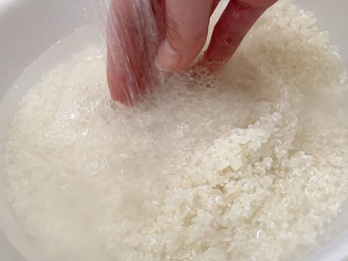 お米の正しい水加減って つやつやなご飯を炊くコツ 暮らしニスタ