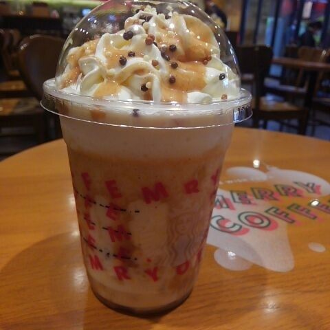 ジャンドゥーヤ好きにおすすめ ナッティホワイトチョコレートフラペチーノ 暮らしニスタ