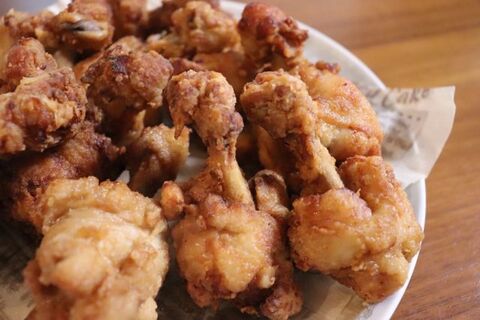 手羽元のカロリーってどれくらい 唐揚げは 脂質 糖質 栄養素も併せてご紹介 暮らしニスタ 手羽元のカロリーってどれくらい 唐揚げは 脂質 糖質 栄養素も併せてご紹介 暮らしニスタ