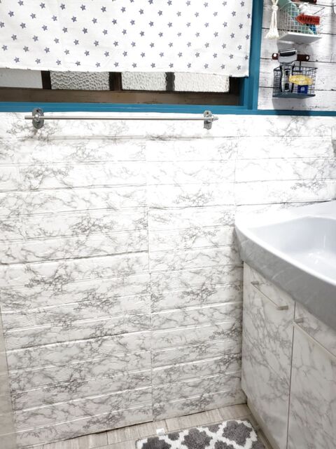 ダイソーnew のクッションシートで悩み解決 脱衣場の壁面をリメイク 暮らしニスタ ダイソーnew のクッションシートで悩み解決 脱衣場の壁面をリメイク 暮らしニスタ