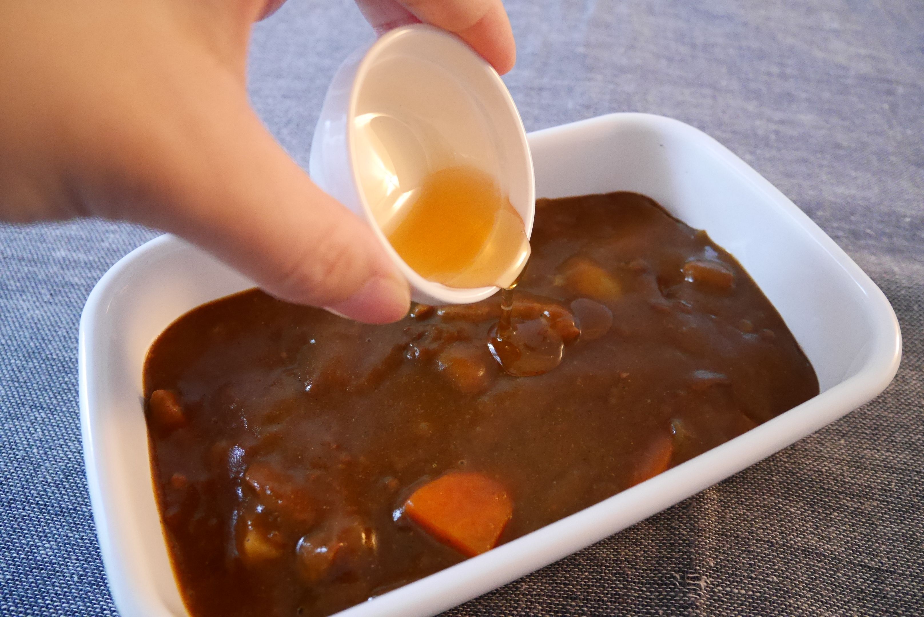 冷凍カレーの解凍が断然ラクに 噂のカレー はちみつを試してみました 暮らしニスタ