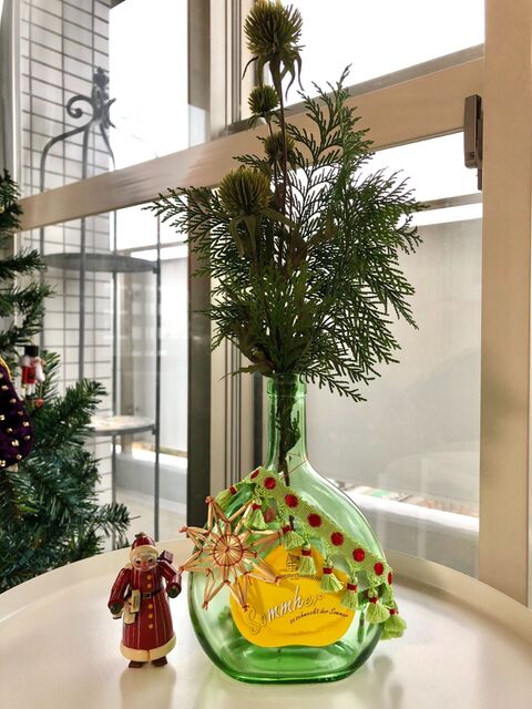 家にある物で 花瓶を使った簡単ツリー 4例 暮らしニスタ 家にある物で 花瓶を使った簡単ツリー 4例 暮らしニスタ