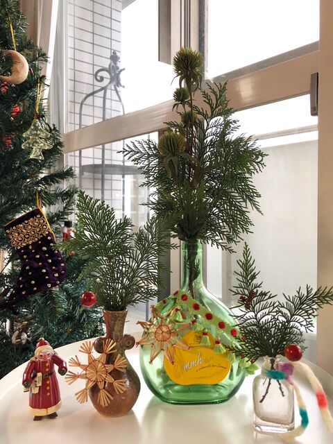 家にある物で 花瓶を使った簡単ツリー 4例 暮らしニスタ 家にある物で 花瓶を使った簡単ツリー 4例 暮らしニスタ