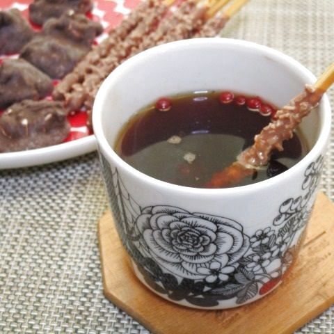 お家カフェのアイデア♡刺激的かつとろ~り甘~いチョコが楽しめるあったか紅茶♪