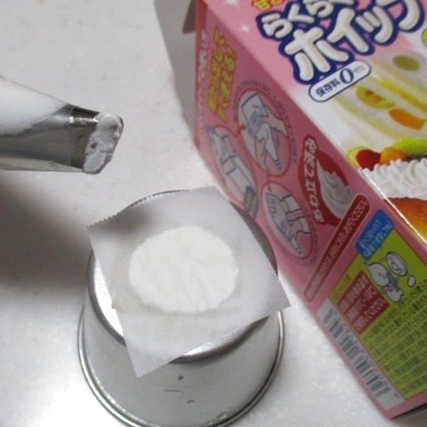お家カフェが楽しくなるアイデア 市販のホイップクリームで薔薇の花 ホワイトローズモチーフの意味は 暮らしニスタ お家カフェが楽しくなるアイデア 市販のホイップクリームで薔薇の花 ホワイトローズモチーフの意味は 暮らしニスタ