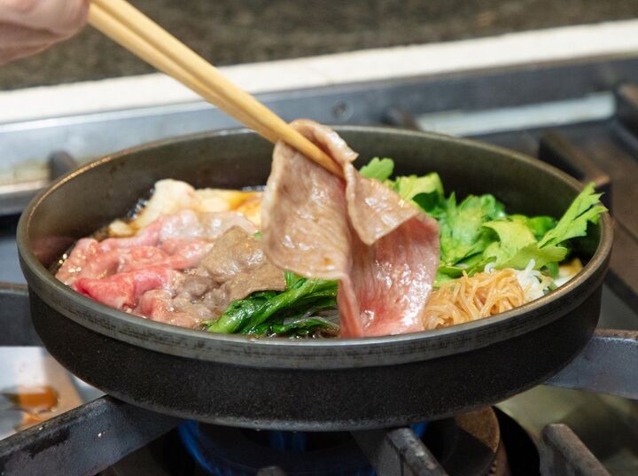 年末年始は「すき焼き」が食べたくなる!?あの老舗のコツ、教えちゃいます!