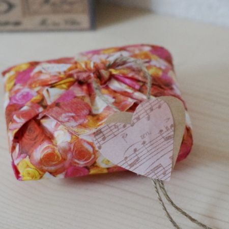 生チョコラッピングどうする 100均の箱やラッピングアイテムでオシャレにアレンジ 暮らしニスタ