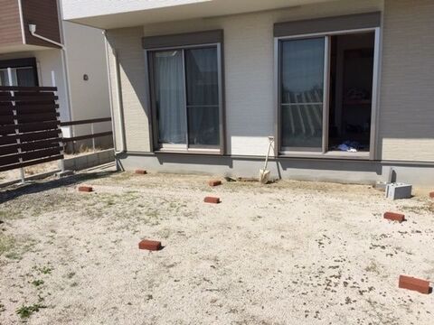 Diy ウッドデッキで釘 ノコギリ不要 アルミフレームでウッドデッキを自作 暮らしニスタ