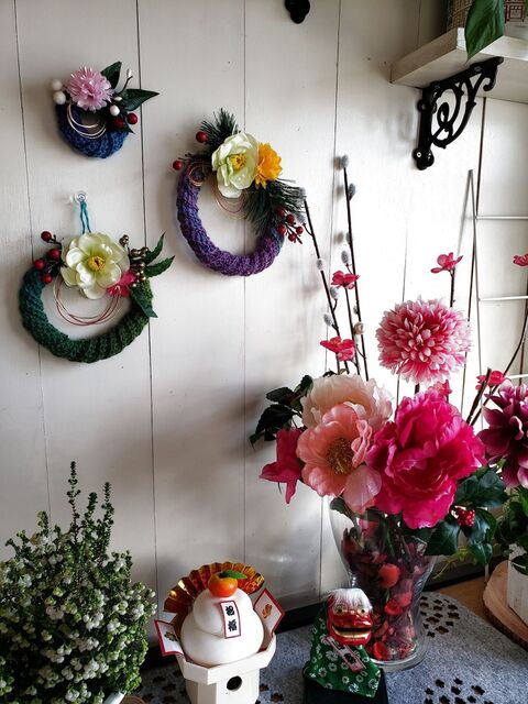 お正月飾りはセリアの大人気ヤーンで 1玉で3サイズ作れてコ ス パ大 暮らしニスタ お正月飾りはセリアの大人気ヤーンで 1玉で3サイズ作れてコ ス パ大 暮らしニスタ