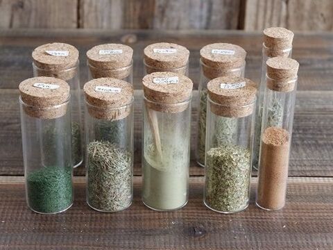 料理がしやすくなる 100均グッズを活用した調味料引き出しの作り方 暮らしニスタ 料理がしやすくなる 100均グッズを活用した調味料引き出しの作り方 暮らしニスタ