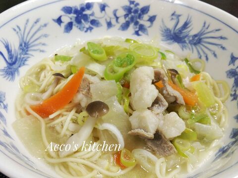牛ホルモン塩鍋 を リメイク 牛ホルモン塩ラーメン 暮らしニスタ
