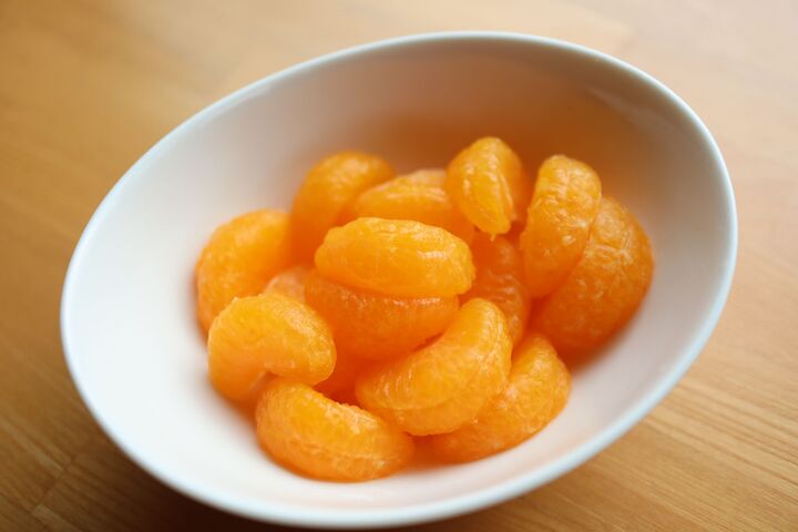 缶詰みたいにツルツル。【みかんの薄皮】があっという間にむける裏ワザがあった!