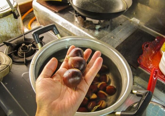栗の美味しい食べ方 簡単なむき方やホクホクな茹で方を紹介 暮らしニスタ 栗の美味しい食べ方 簡単なむき方やホクホクな茹で方を紹介 暮らしニスタ