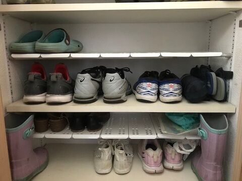 収納 セリアで見つけたアイテムで靴箱を改良 暮らしニスタ