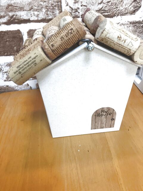コルク屋根のダイソー家型ゴミ箱 暮らしニスタ