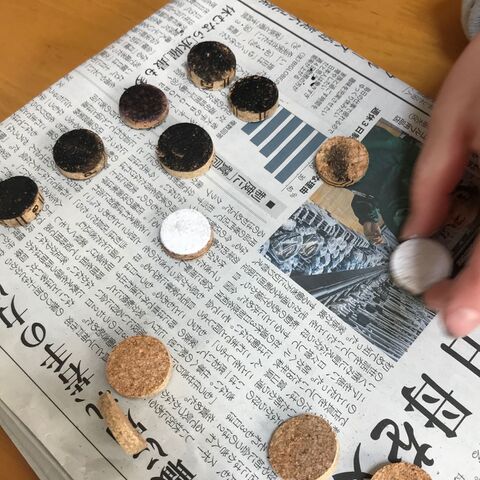 コルクでオセロ 暮らしニスタ コルクでオセロ 暮らしニスタ