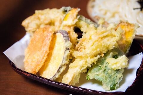 天ぷらは冷凍保存が サクサクに解凍するコツも伝授 暮らしニスタ 天ぷらは冷凍保存が サクサクに解凍するコツも伝授 暮らしニスタ