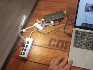 コード類がスッキリ収納分け ケーブルクリップ 暮らしニスタ
