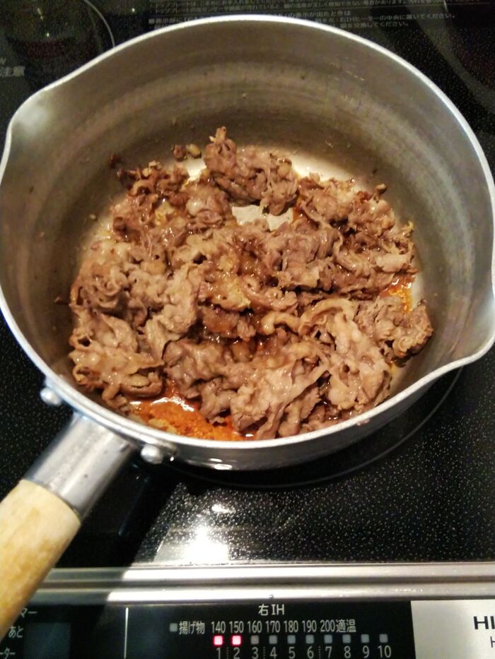 ②牛肉のしぐれ煮を作る
