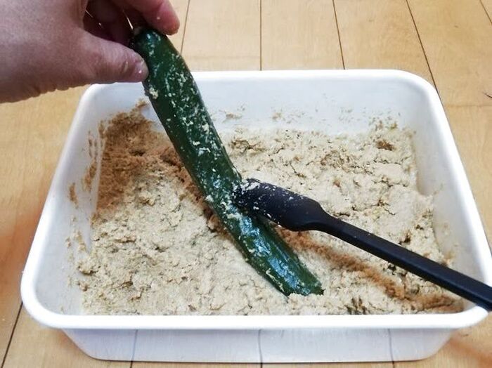 手を汚さない、野菜の取り出し方。